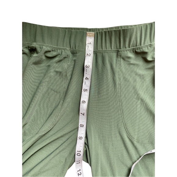 Pull on green cargo pants - Picture 5 of 7